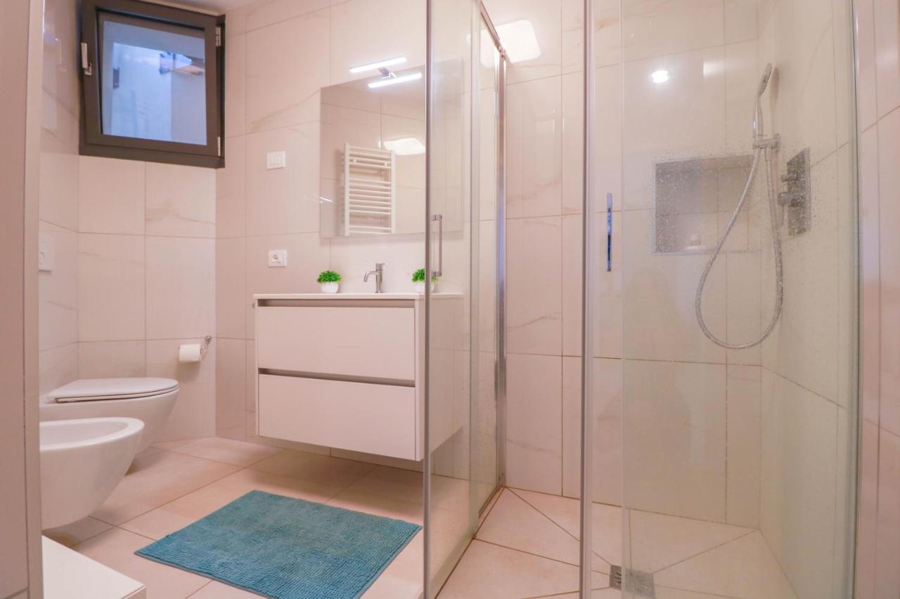 H11 Luxury 9A - Porto - Piscina - Jacuzzi Apartment Santo Stefano al Mare Exterior photo